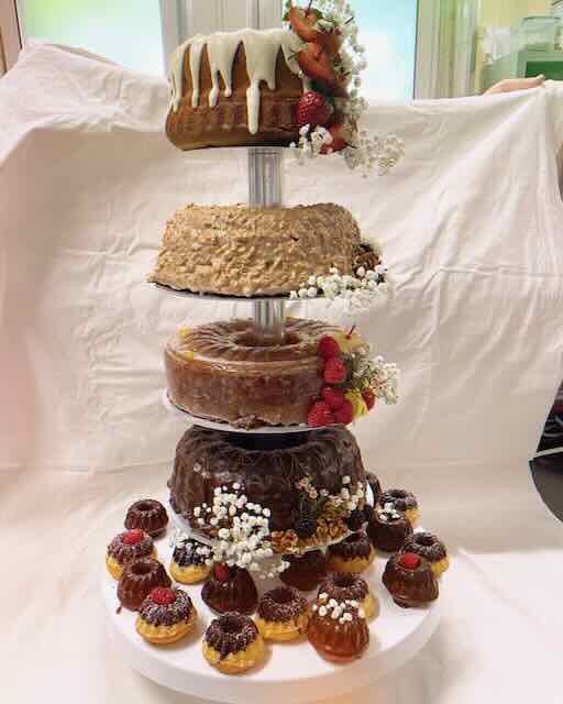 Gugelhupf-Hochzeitstorte